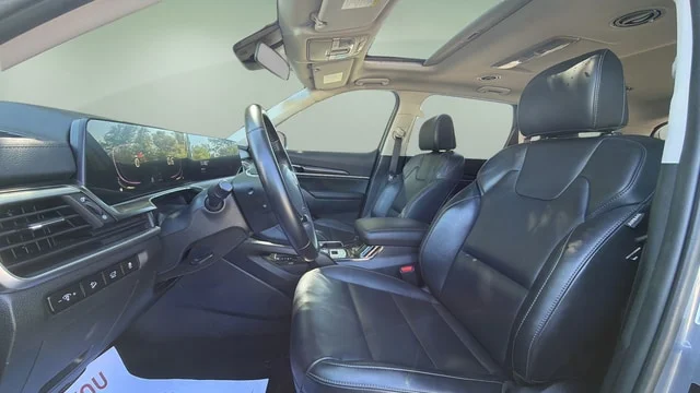 Used 2025 Everlasting Silver Kia S image 11