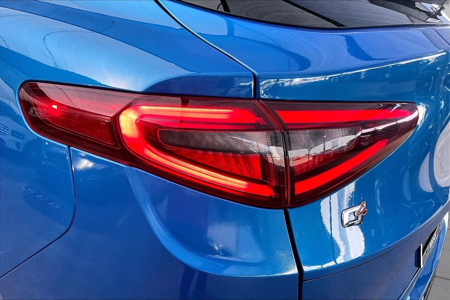 Used 2022 Misano Blue Metallic Alfa Romeo Veloce image 29