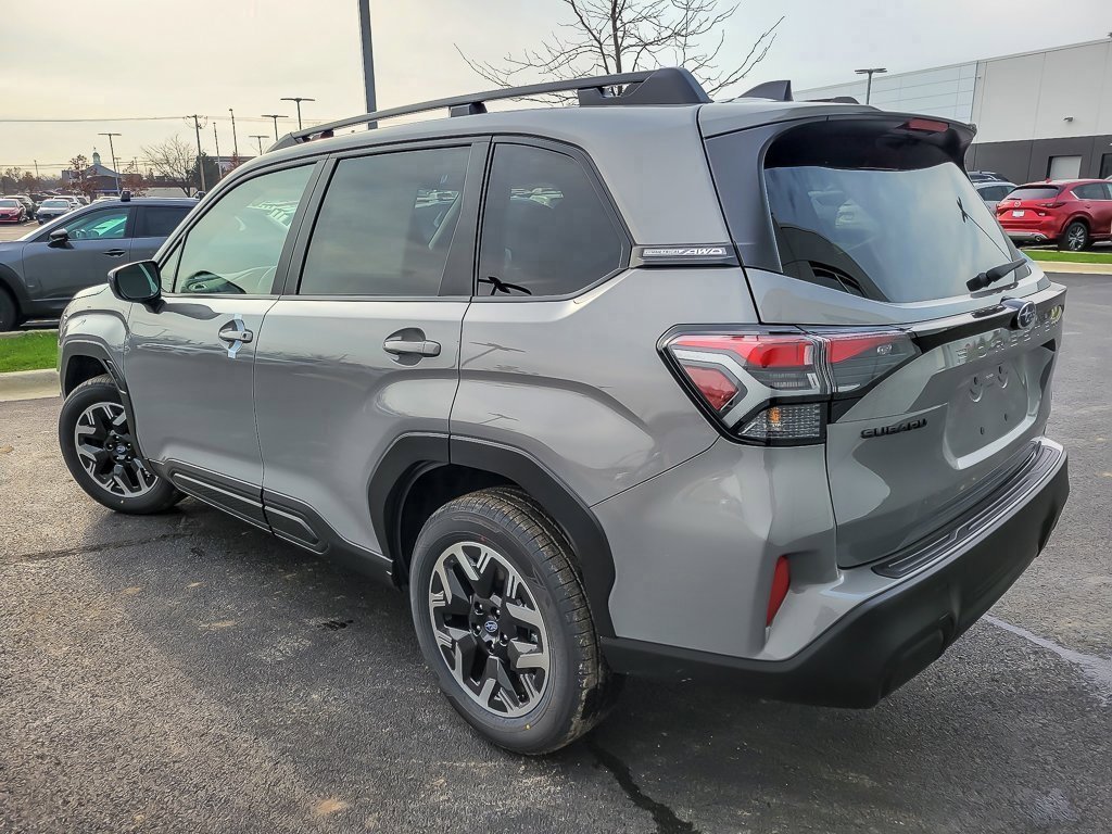 Used 2026 River Rock Pearl Subaru Premium image 7