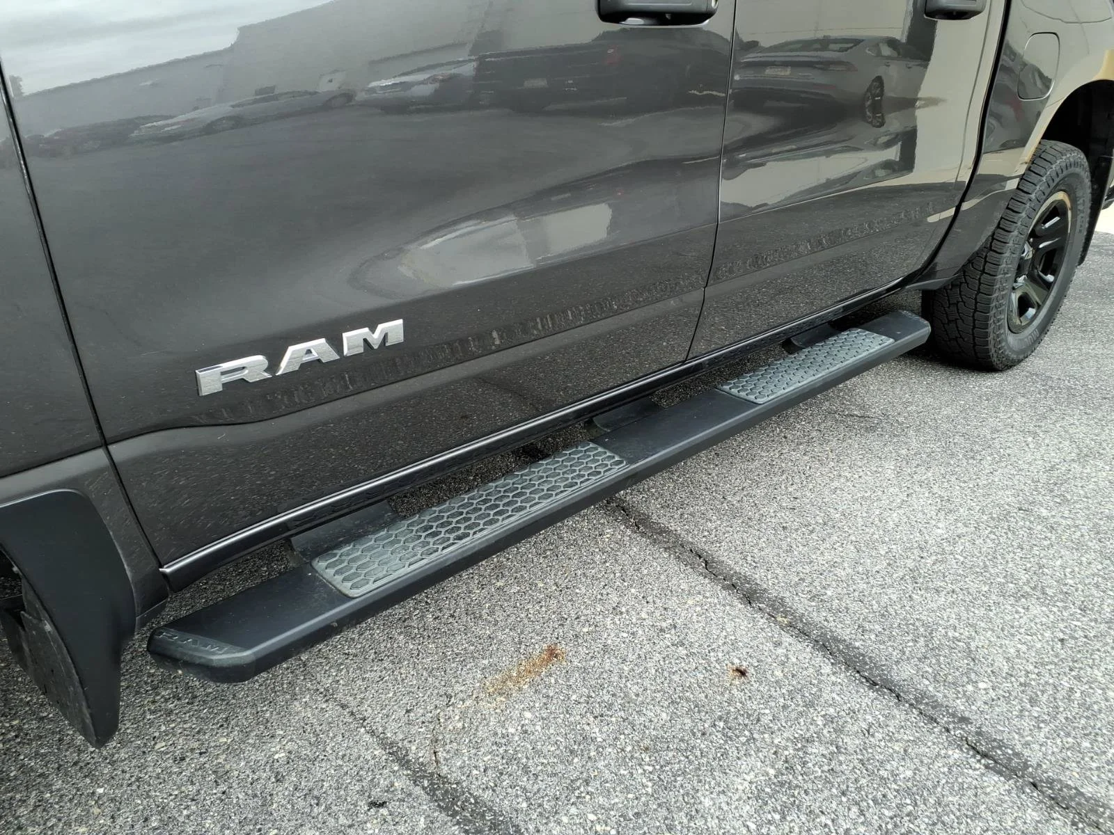 Certified Used 2019 Granite Crystal Metallic Clearcoat Ram Tradesman image 10