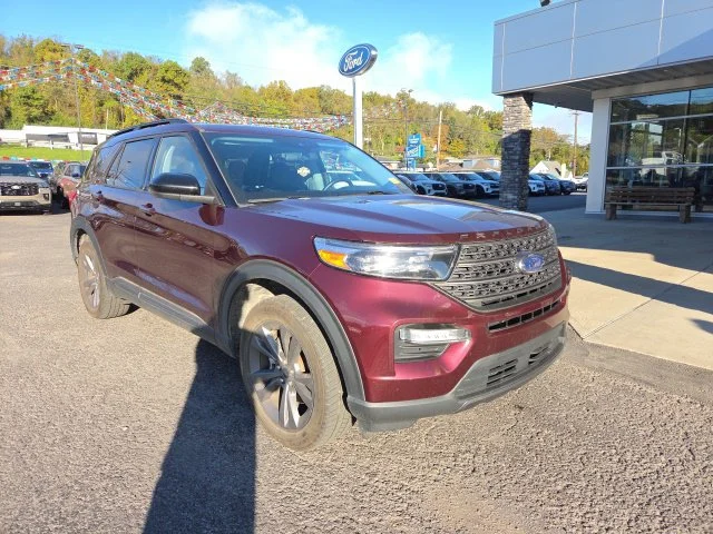 Certified Used 2022 Burgundy Velvet Tinted Clearcoat Ford XLT image 37