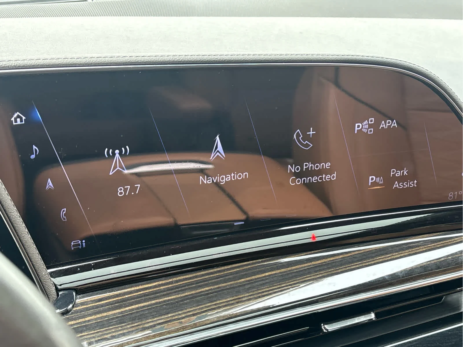 Used 2022 Crystal White Tricoat Cadillac Sport image 22
