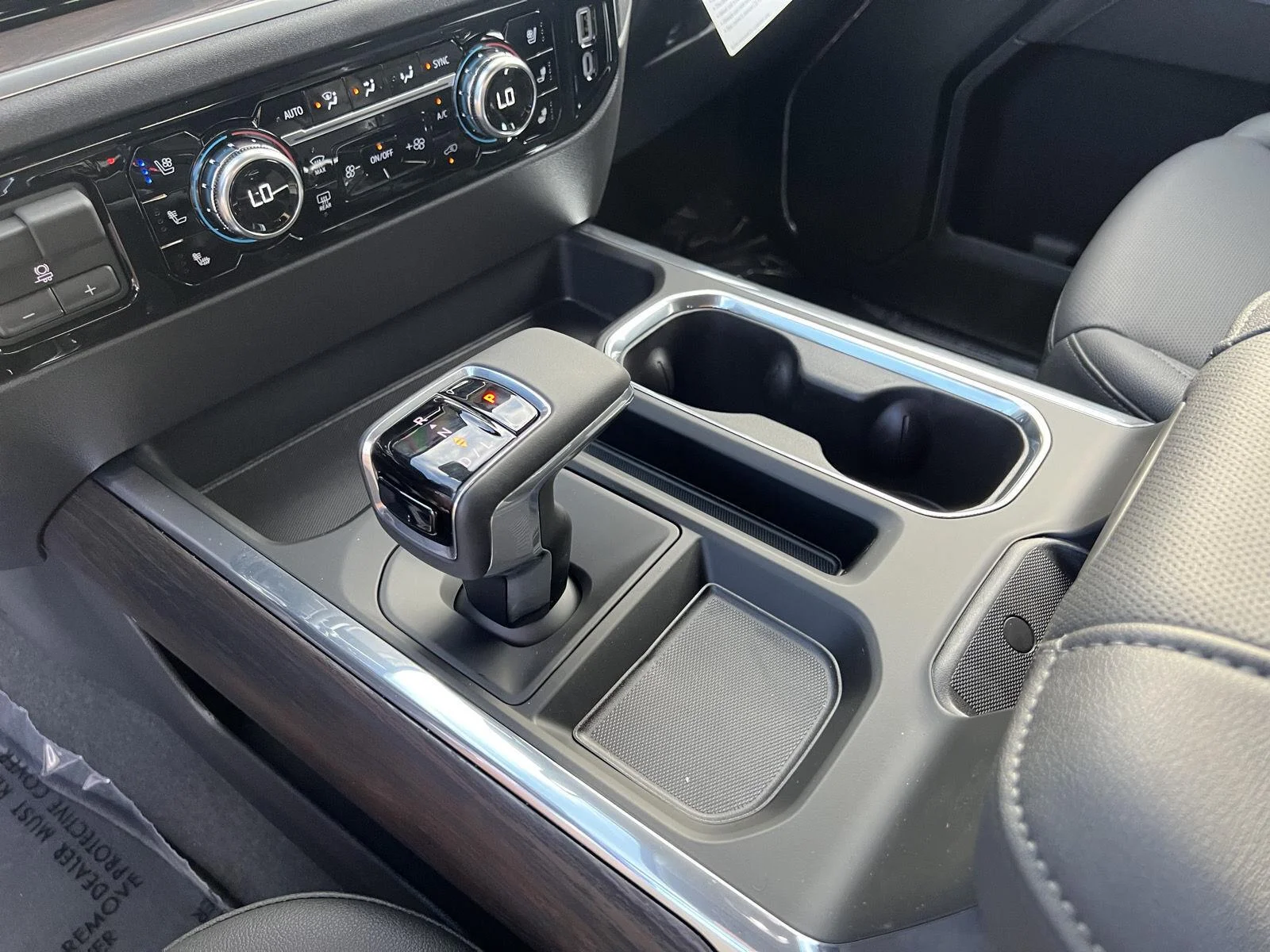 2026 GMC Sierra 1500 SLT - Photo 28