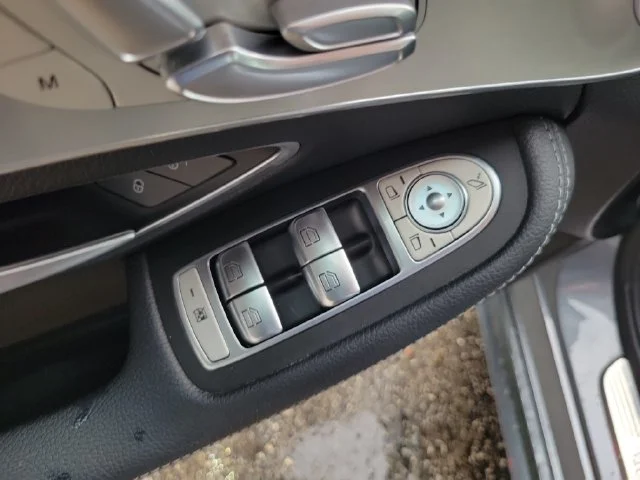 Used 2020  Mercedes-Benz C 300 image 19