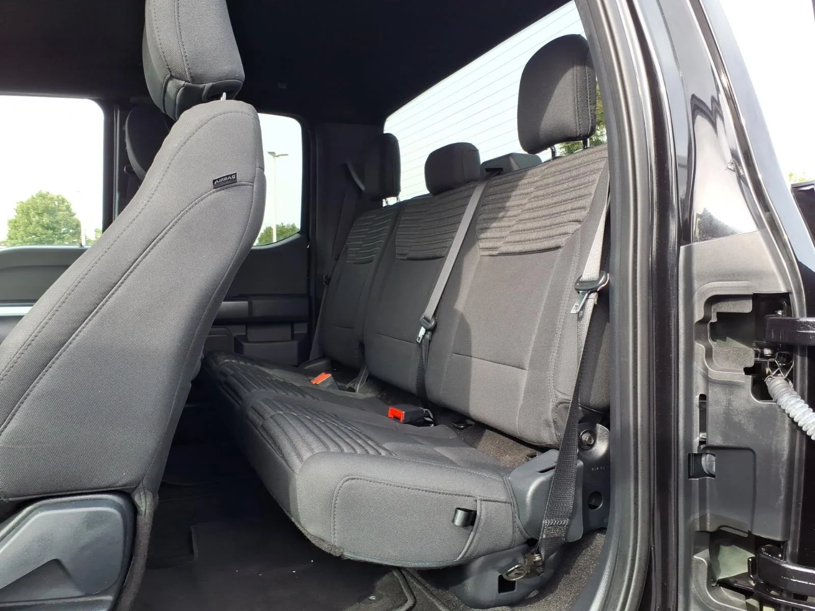 Used 2021 Agate Black Metallic Ford XL image 19