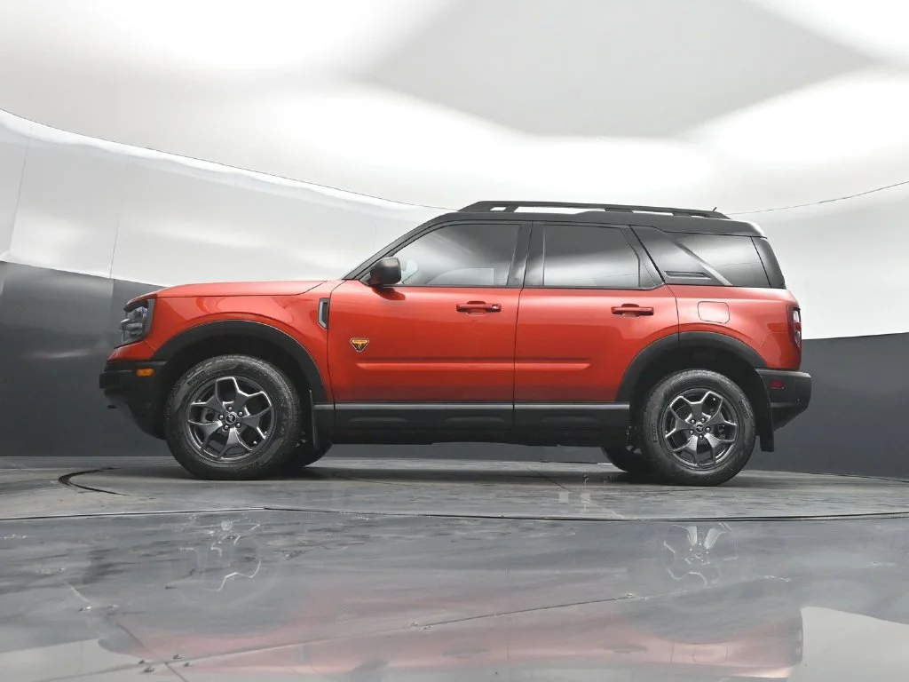 Used 2023 Red Ford Badlands image 46