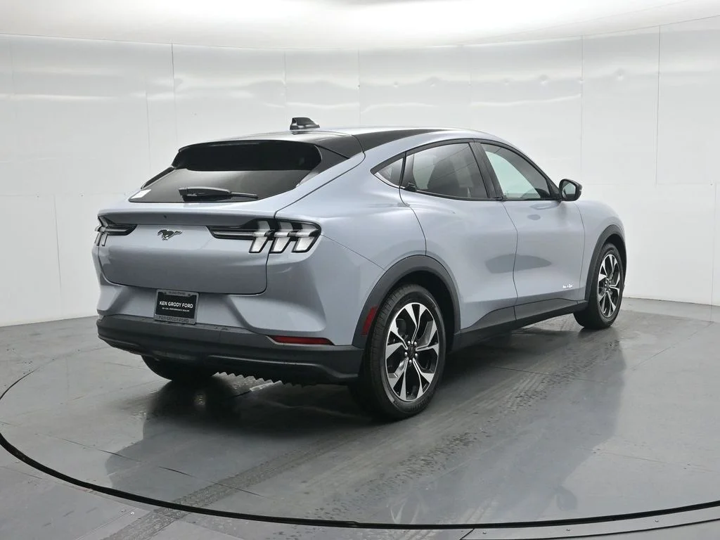 New 2026 Glacier Gray Metallic Tri-coat Ford Select image 25