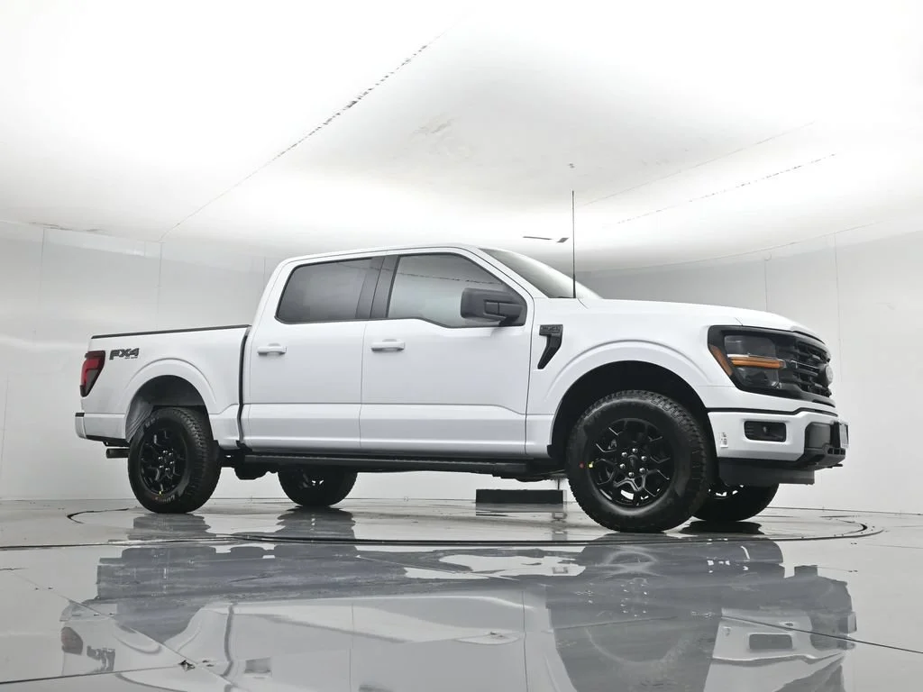 New 2026 White Ford XLT image 5