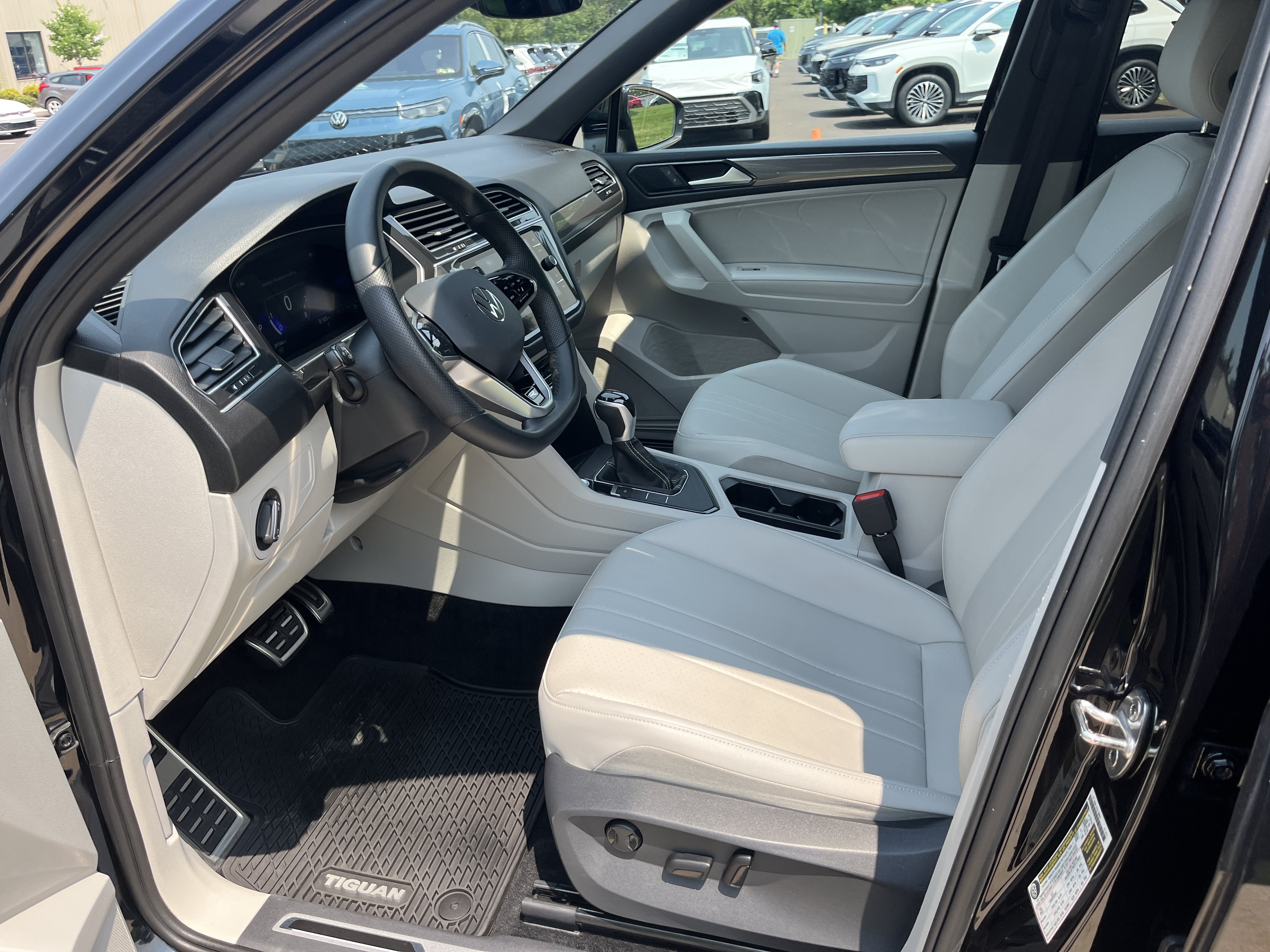 Used 2023 Black Volkswagen SE R-Line Black image 18