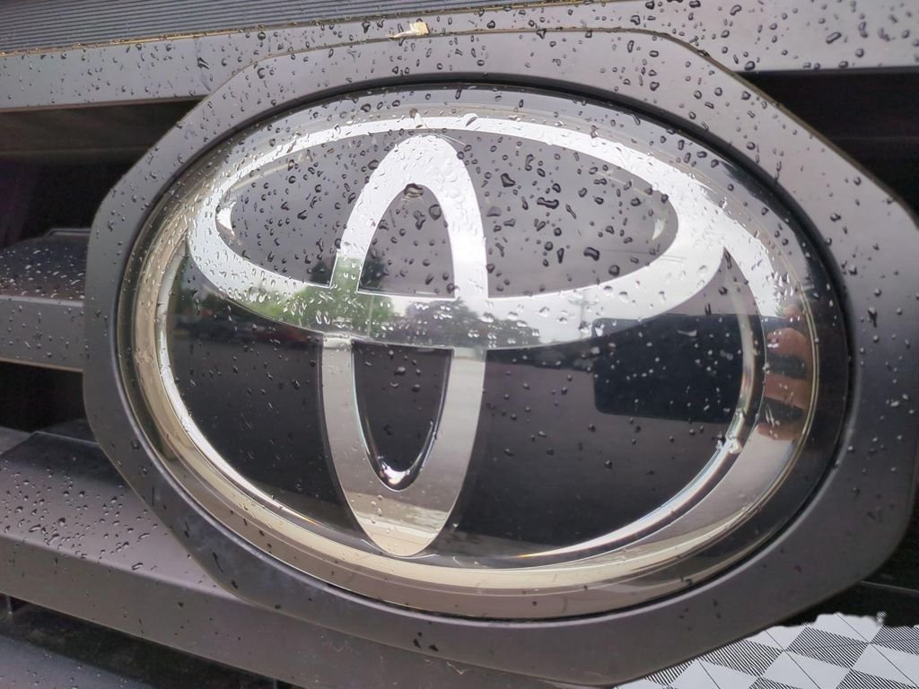 2022 Toyota Tacoma SR - Photo 23
