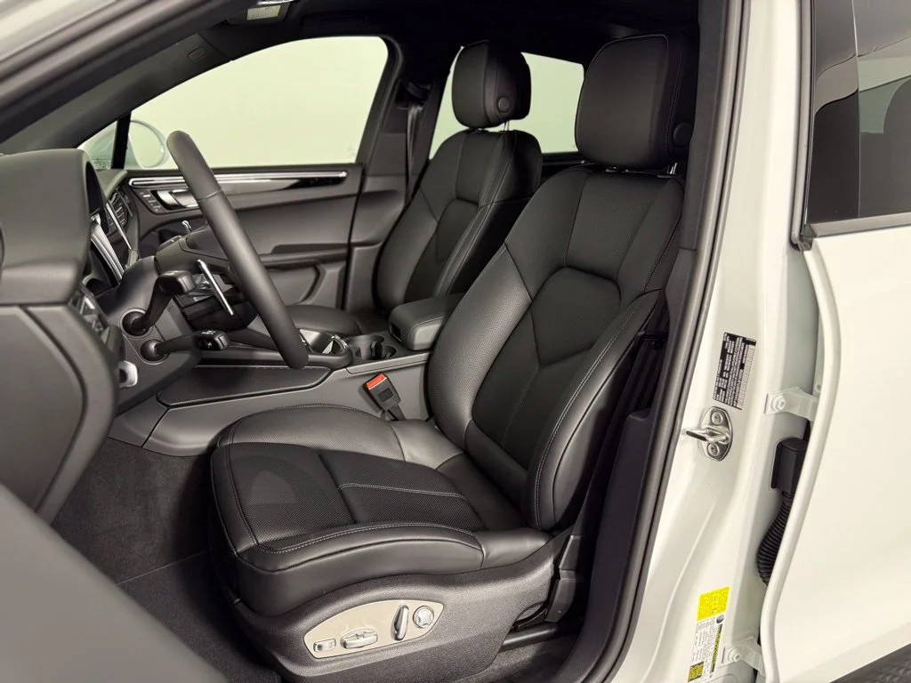 Certified Used 2026 White Porsche  image 5