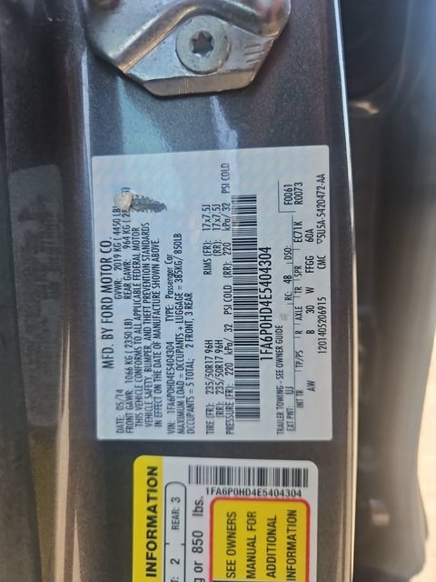 Used 2014 Gray Ford SE image 29