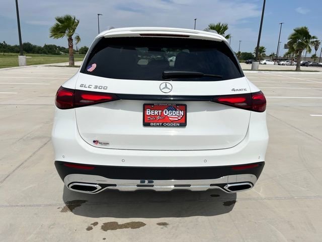 New 2026 Polar White Mercedes-Benz GLC 300 image 34