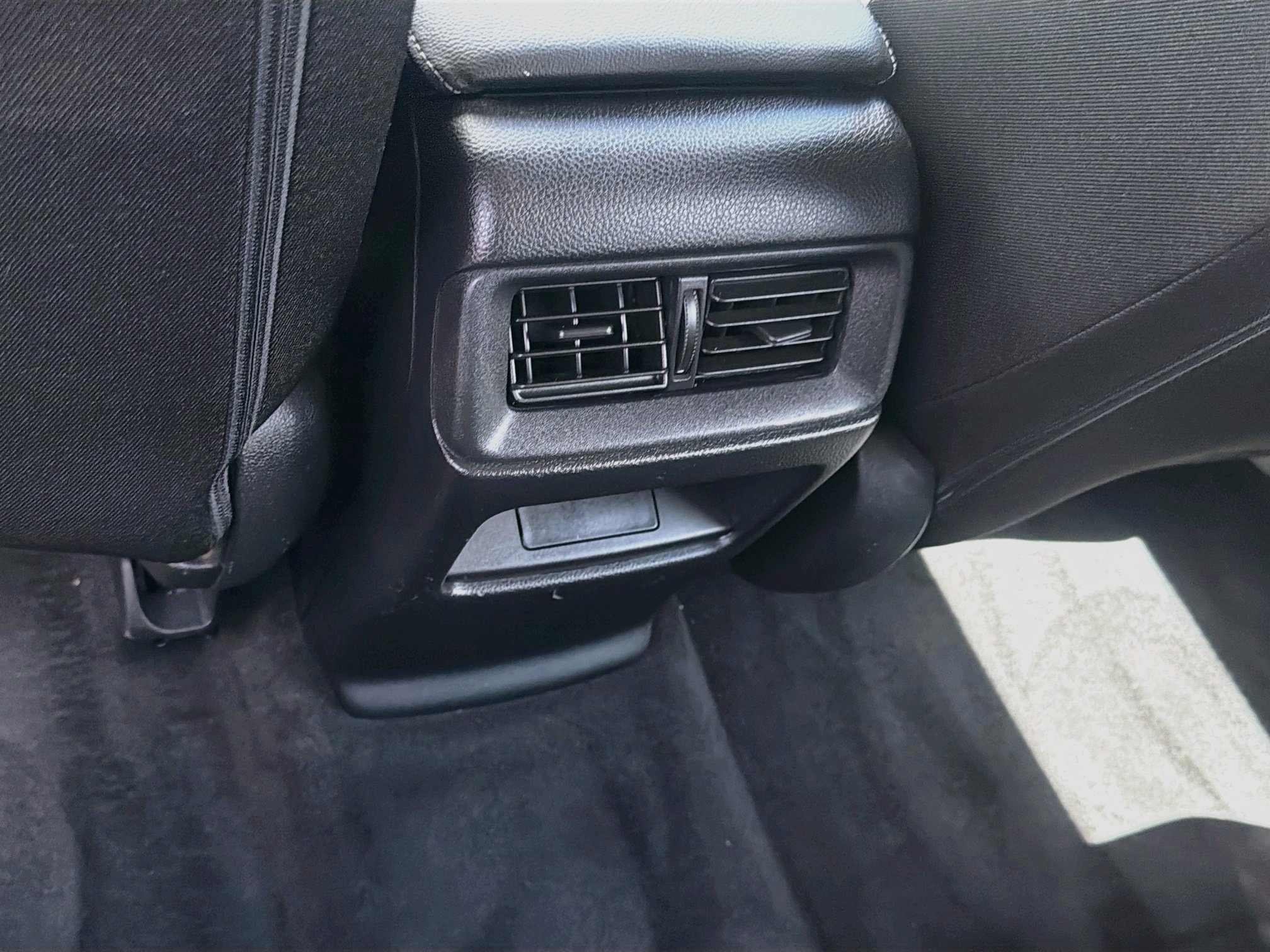 Used 2024  Honda LX image 22