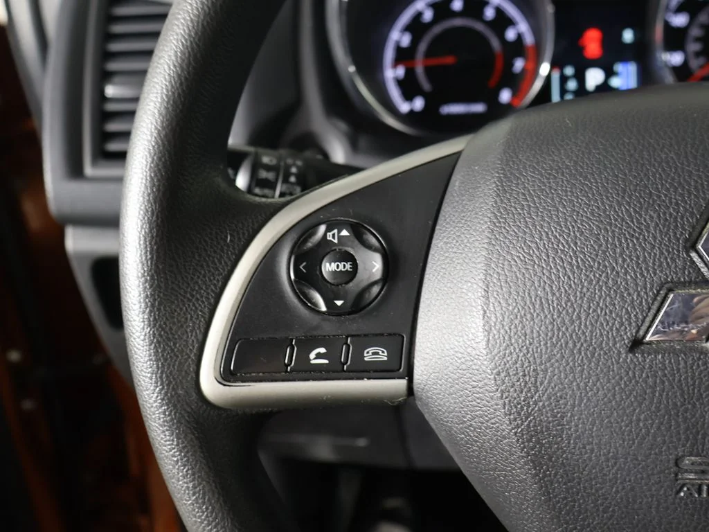 Used 2022  Mitsubishi 2.0 ES image 35