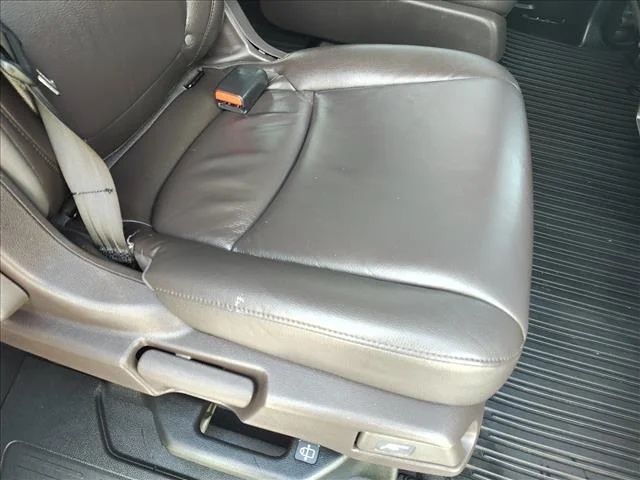 Used 2018 Silver Honda TOURING AUTO image 35