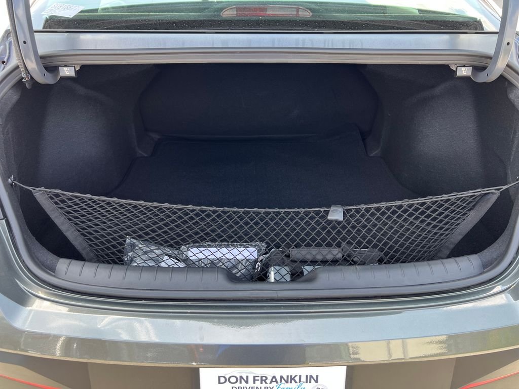 Used 2025 Gray Hyundai SEL Sport image 9