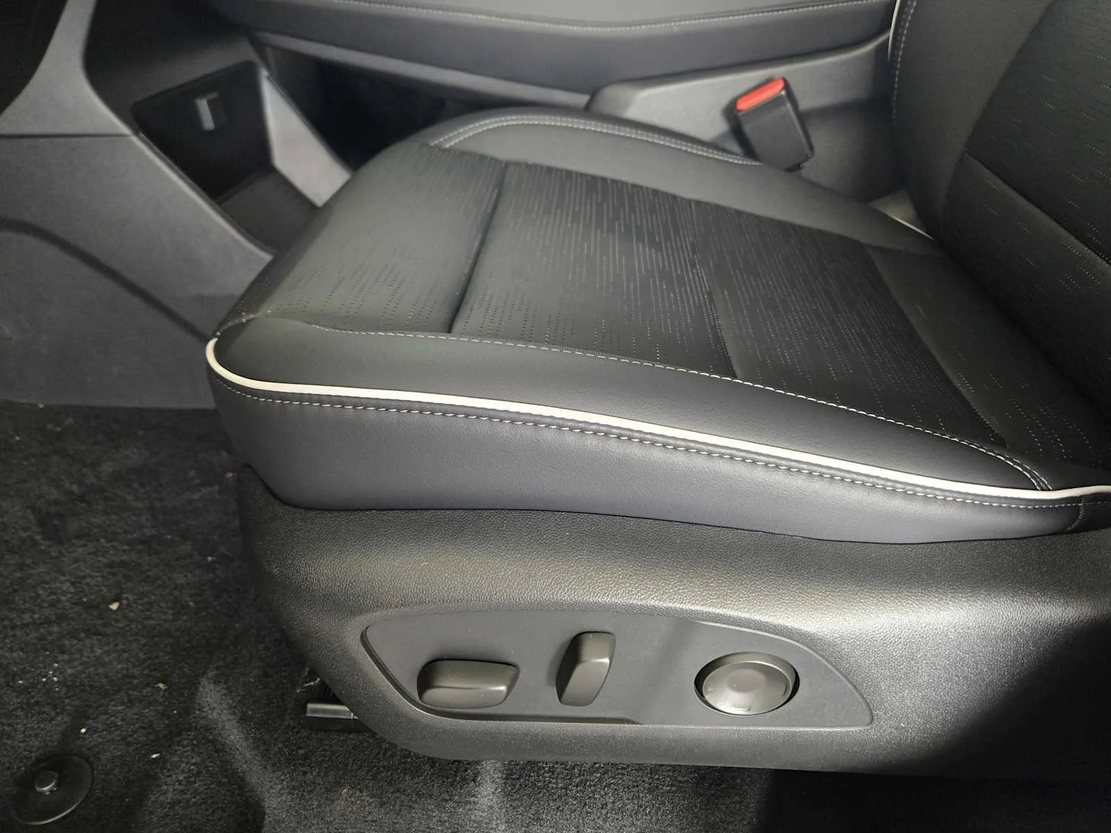 2026 Buick Enclave Sport Touring - Photo 18