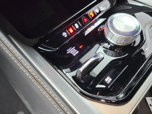 2026 Jeep Grand Wagoneer Limited Altitude - Photo 28