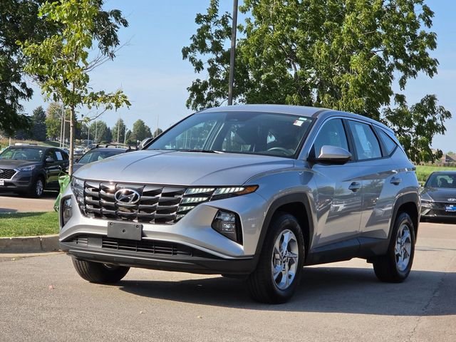 Used 2024 Silver Hyundai SE image 3