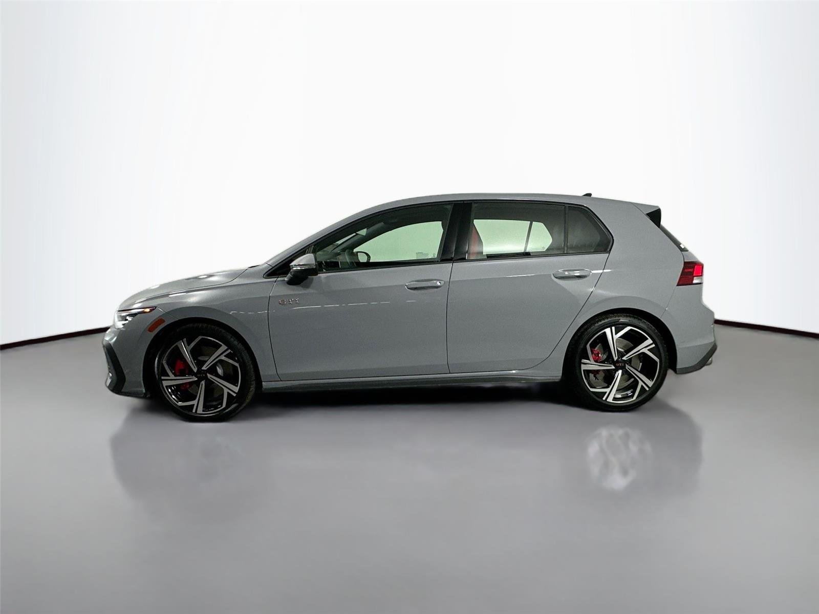 New 2026 Moonstone Gray Volkswagen SE image 8