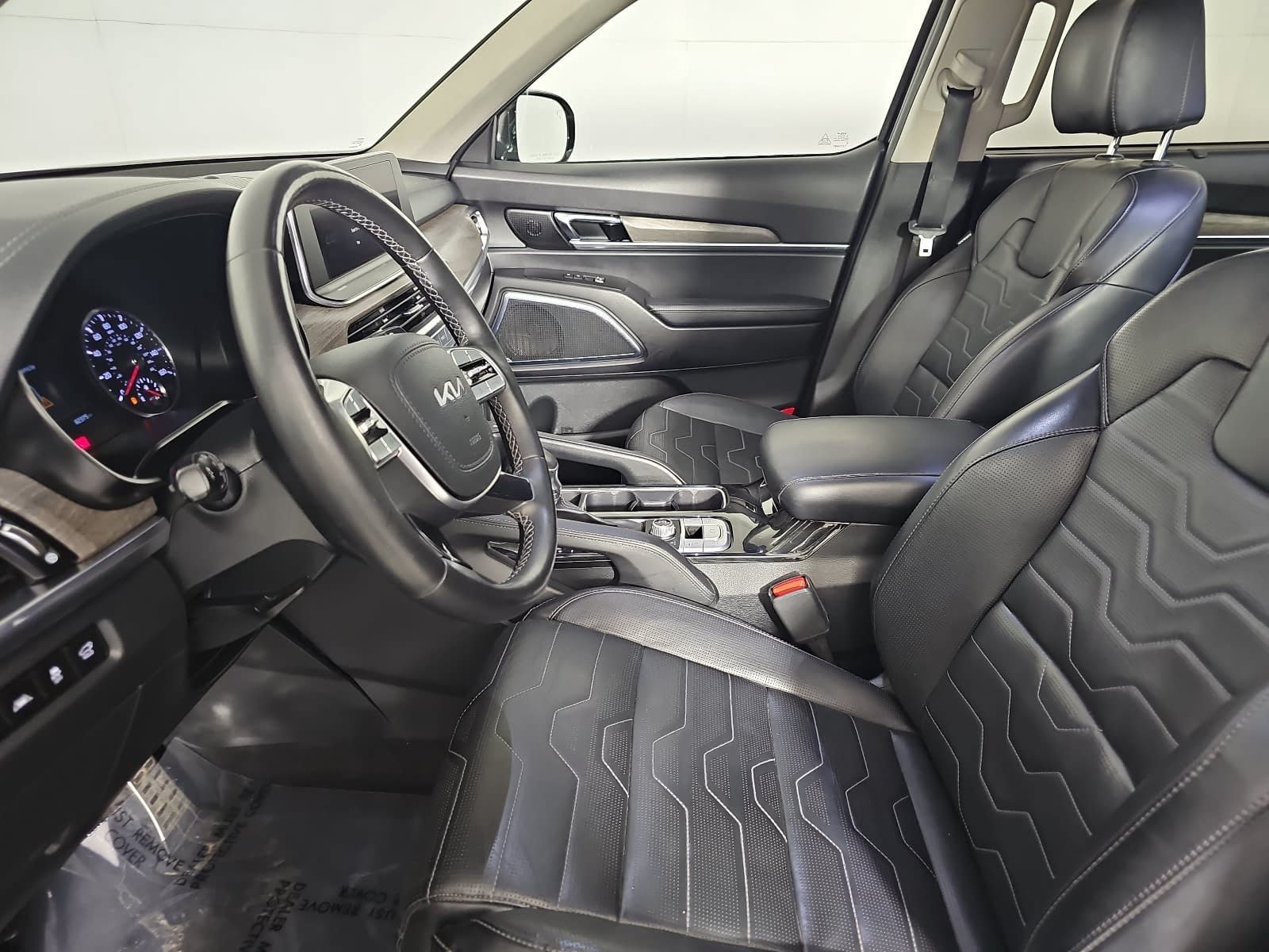 Used 2022 Black Kia SX image 16