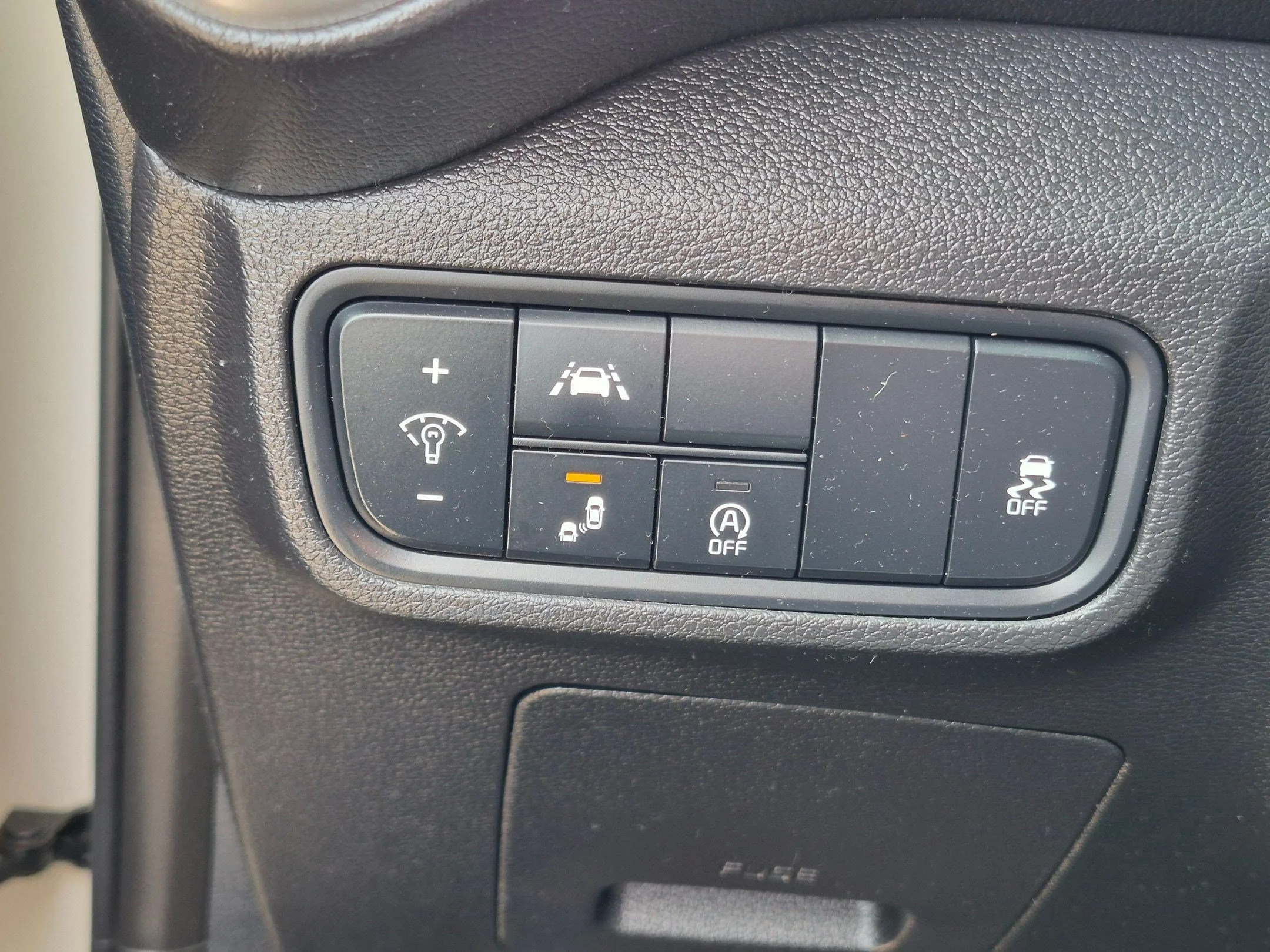 Used 2021 Snow White Pearl Kia S image 19