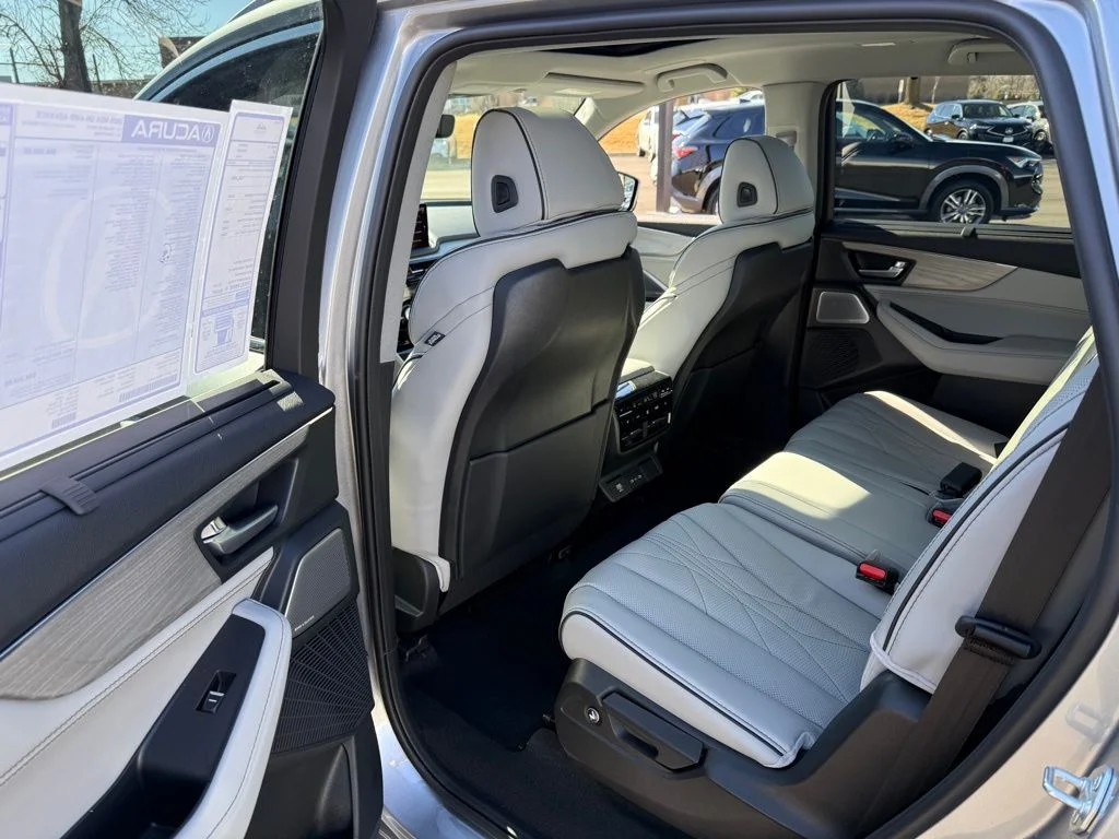 Certified Used 2026 Solar Silver Metallic Acura Advance Package image 15