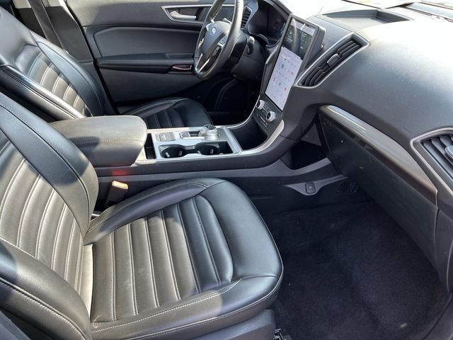Used 2024 Silver Ford SEL image 22