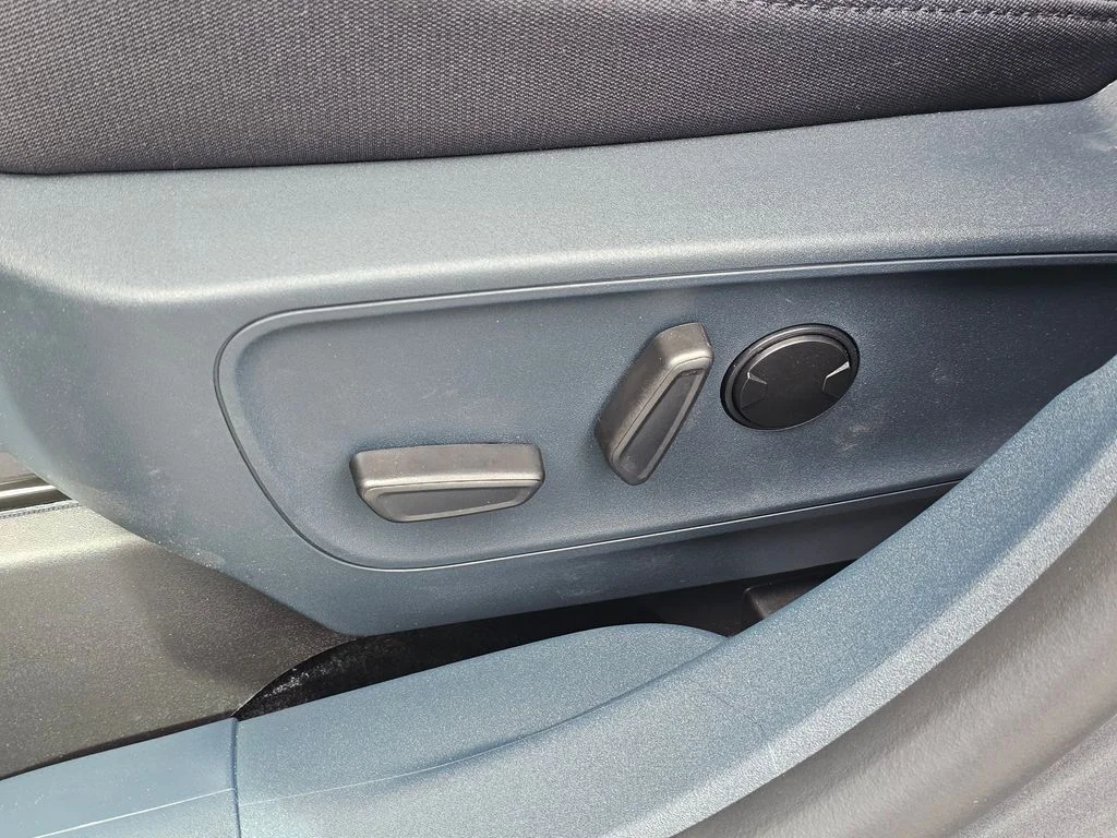 New 2025 Gray Ford XLT image 23