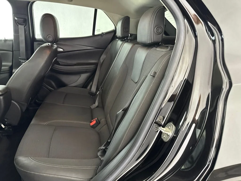 Used 2023 Black Buick Preferred image 27