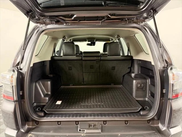 Certified Used 2020 MAGNETIC GRAY MET. Toyota  image 12