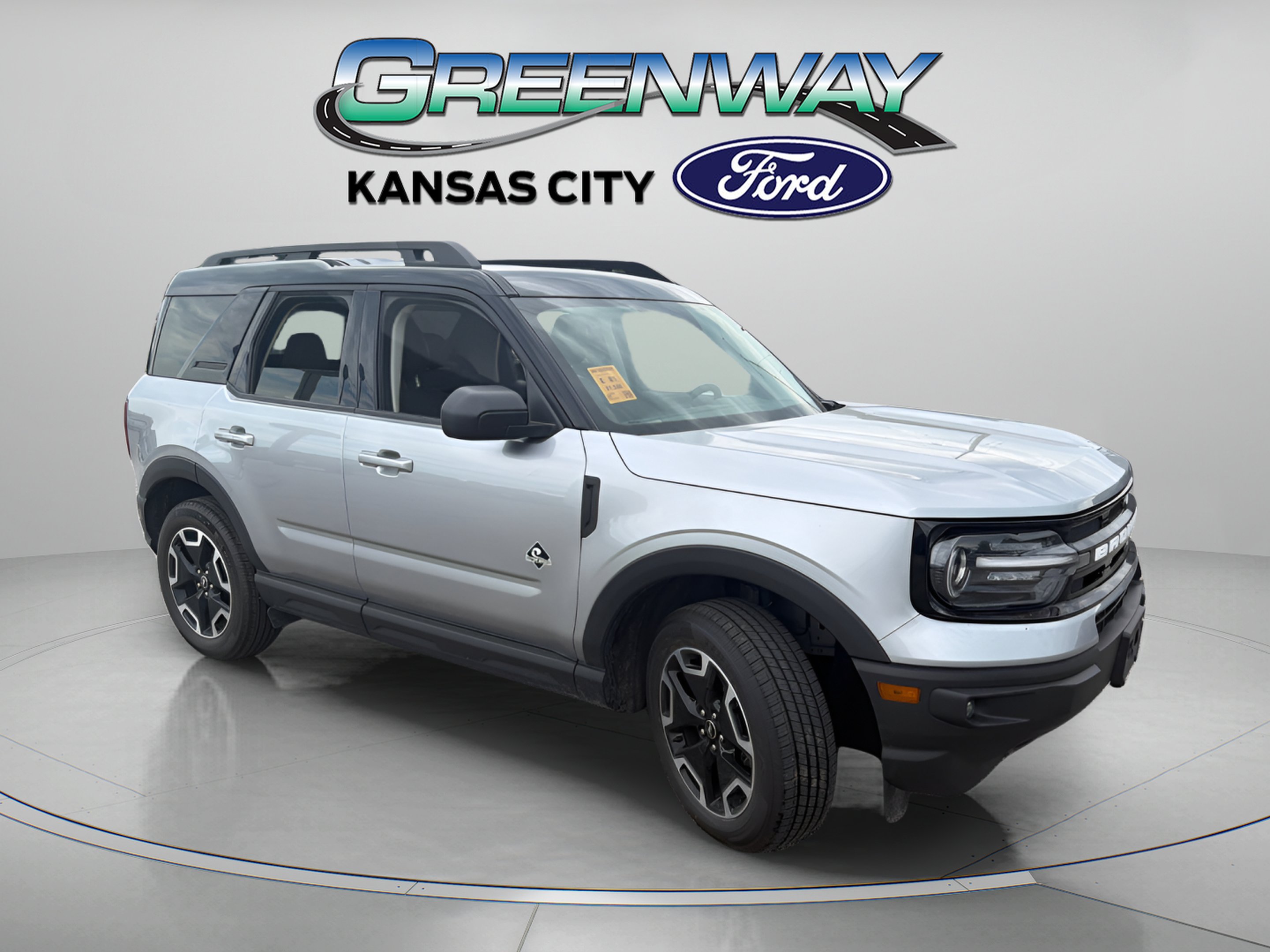 Used 2023 Silver Metallic Ford Outer Banks image 1