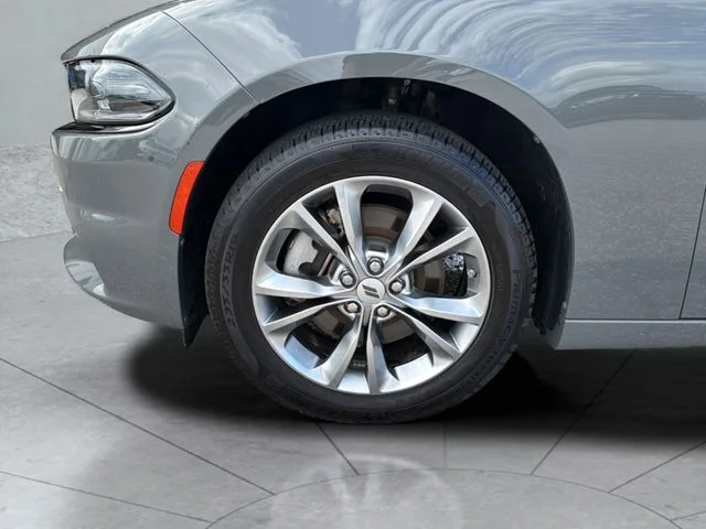 Used 2023 Gray Dodge SXT image 29