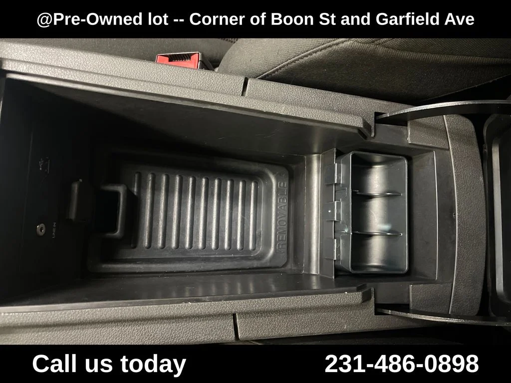 Used 2014 Black Ford SEL image 24