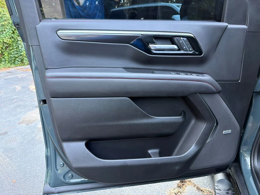 Used 2025 Gray Chevrolet RST image 10