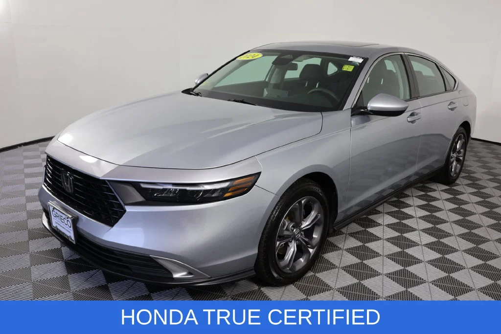 Certified Used 2024 Solar Silver Metallic Honda EX image 4