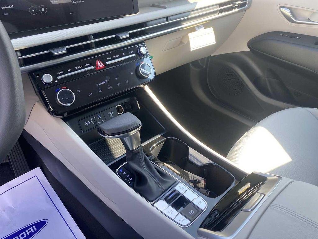 New 2026 Silver Hyundai SEL FWD image 17