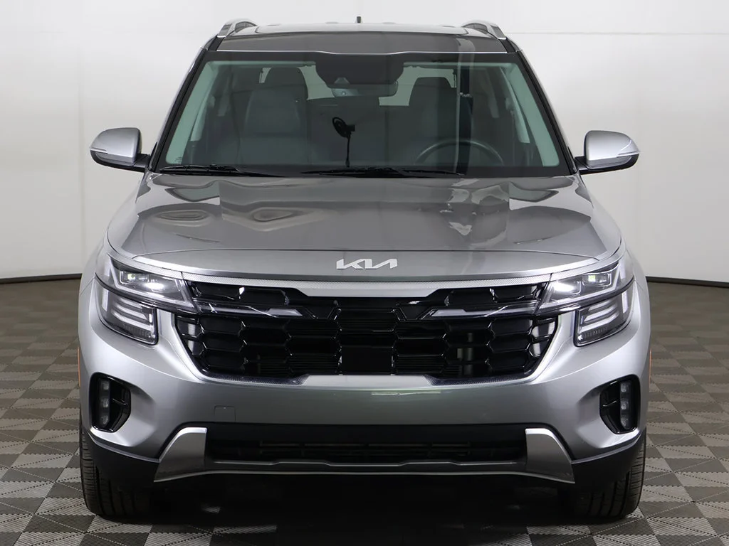 Certified Used 2024 Gray Kia SX image 13