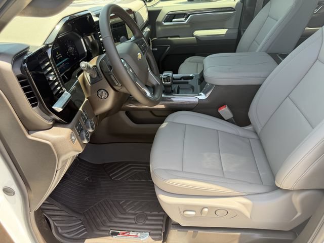 New 2026 Summit White Chevrolet LTZ image 23