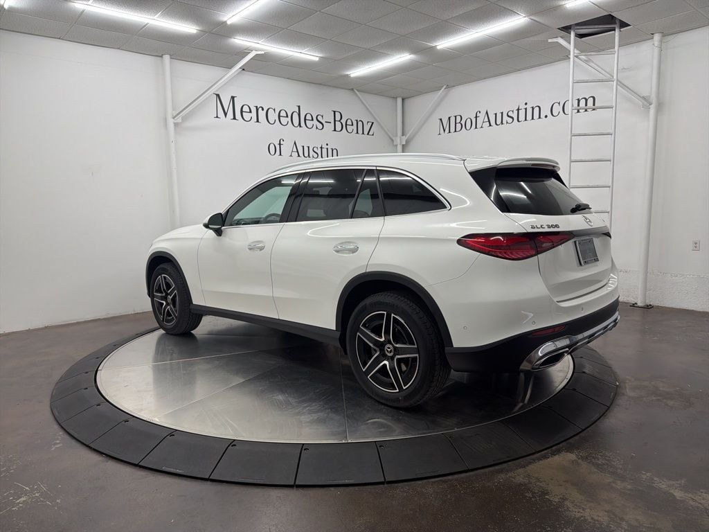 Used 2026 White Mercedes-Benz GLC 300 image 5
