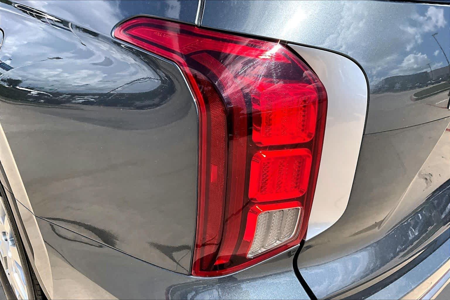 Used 2025 Steel Graphite Hyundai SEL image 27