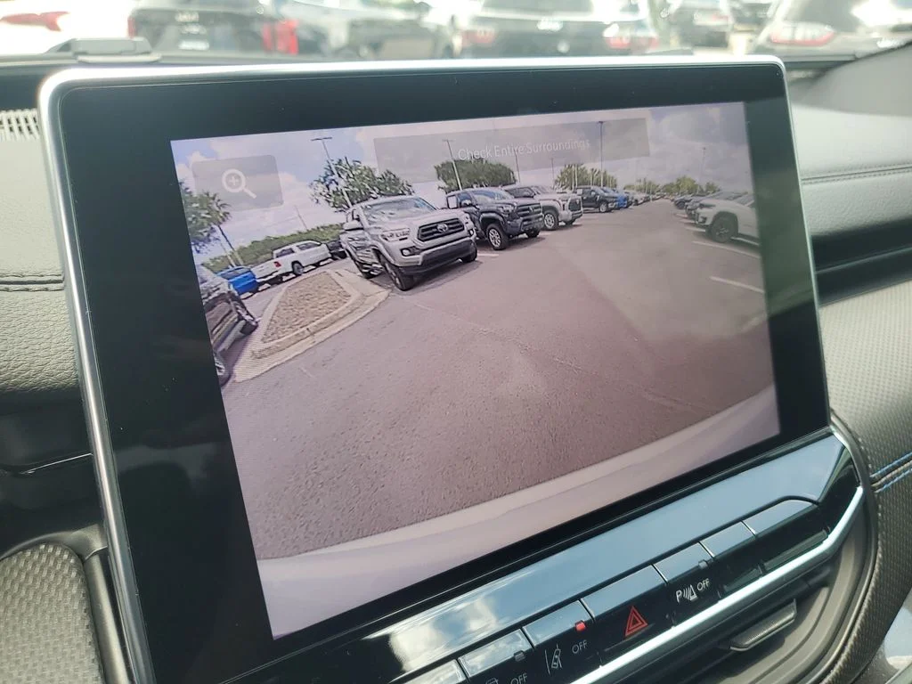 New 2026 White/off-white Jeep Limited image 19