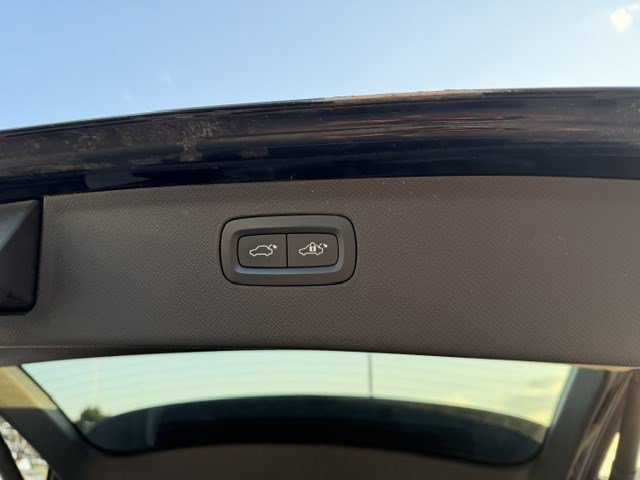 Certified Used 2023 Onyx Black Metallic Volvo Plus Bright Theme image 36