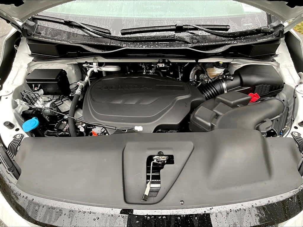 New 2026 Platinum White Pearl Honda Sport-L image 16