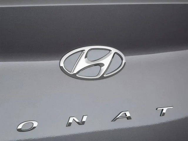 Used 2018 Gray Hyundai Sport image 59