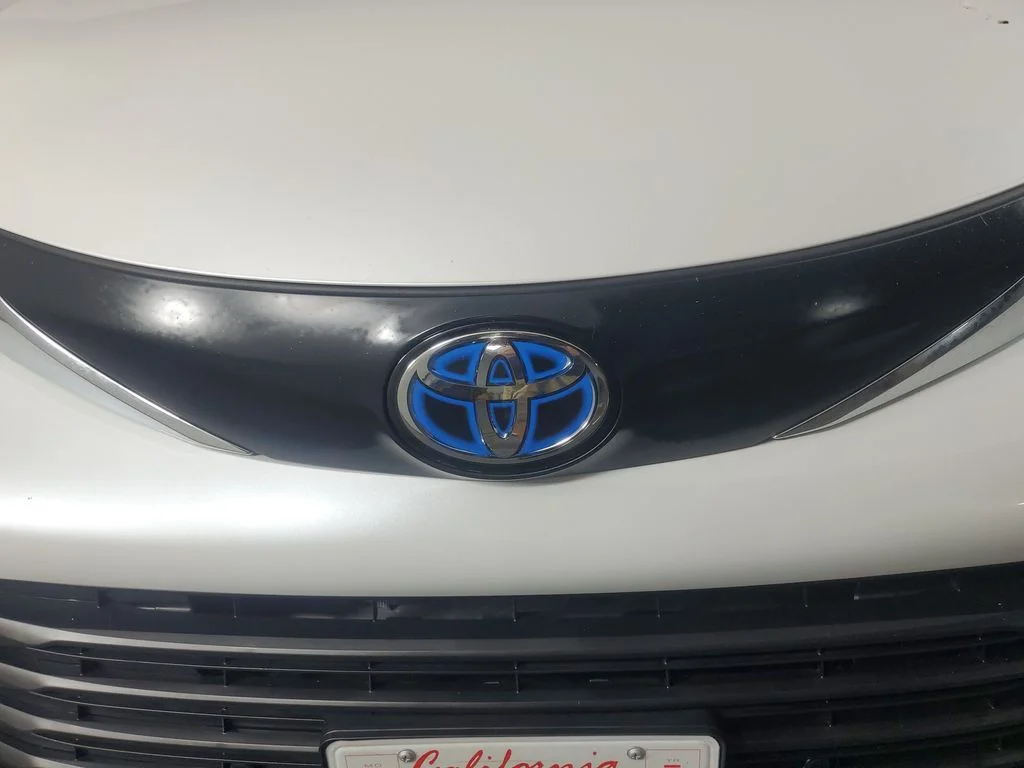 2025 Toyota Sienna XLE - Photo 10