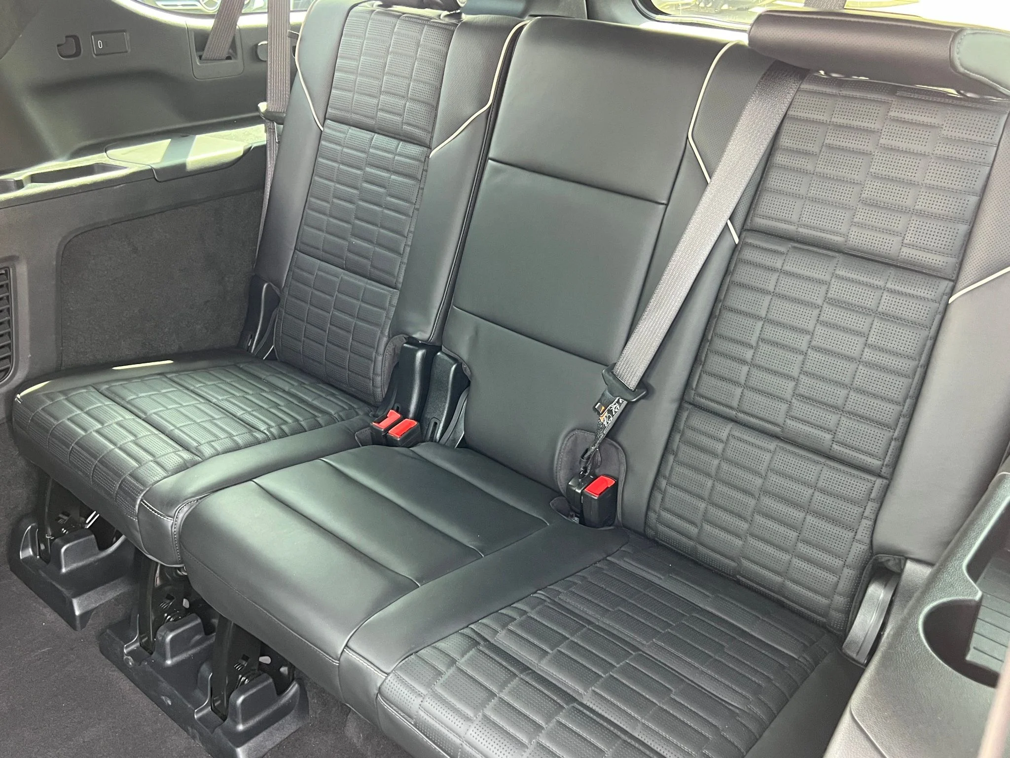 Used 2025 Black Cadillac V-Series image 23