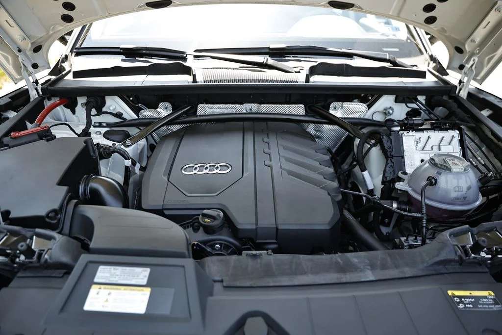 Used 2025 Glacier White Audi 45 S line Premium image 29