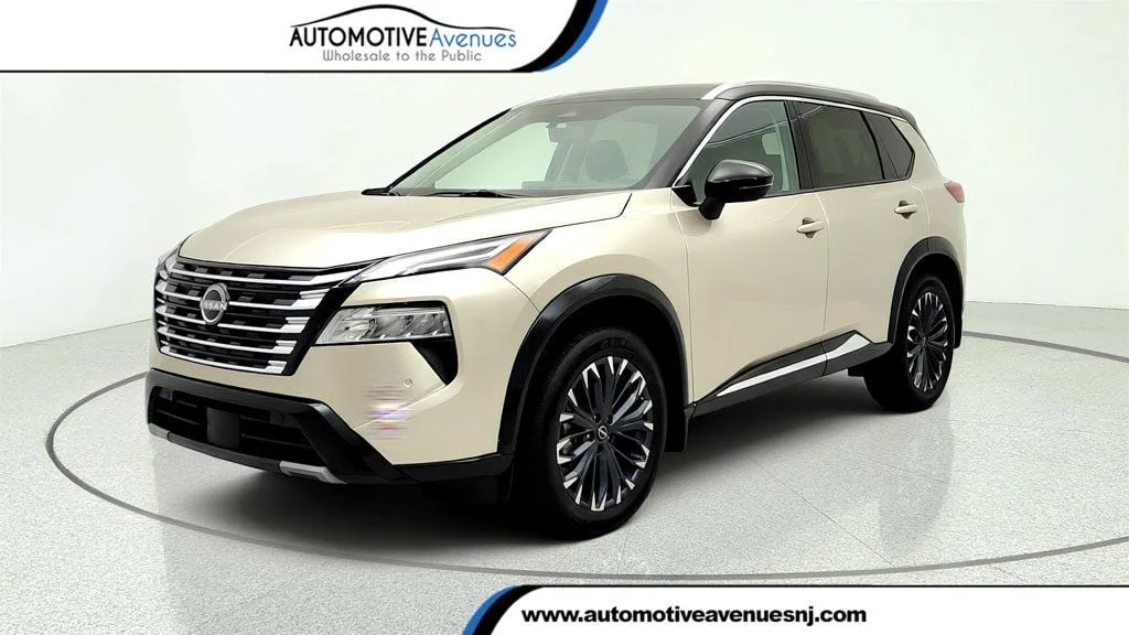 2024 Nissan Rogue Platinum AWD's photo